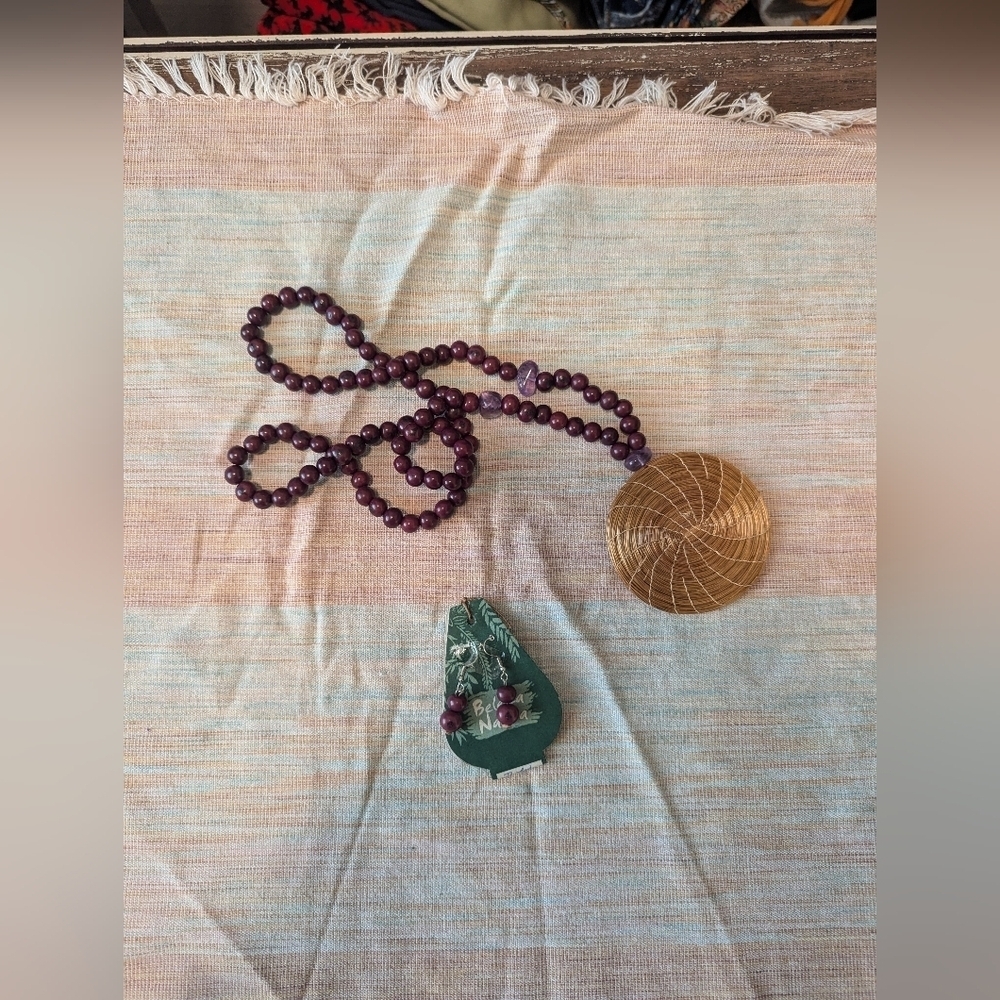 NWT Belleza Nativa‎ Brazilian necklace and earrings set